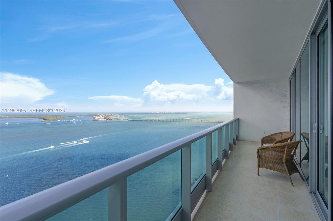 For Sale: $1,990,000 (2 beds, 3 baths, 1730 Square Feet)