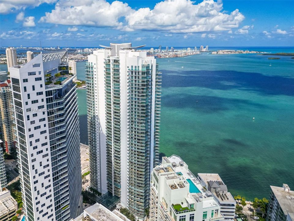 For Sale: $1,990,000 (2 beds, 3 baths, 1730 Square Feet)