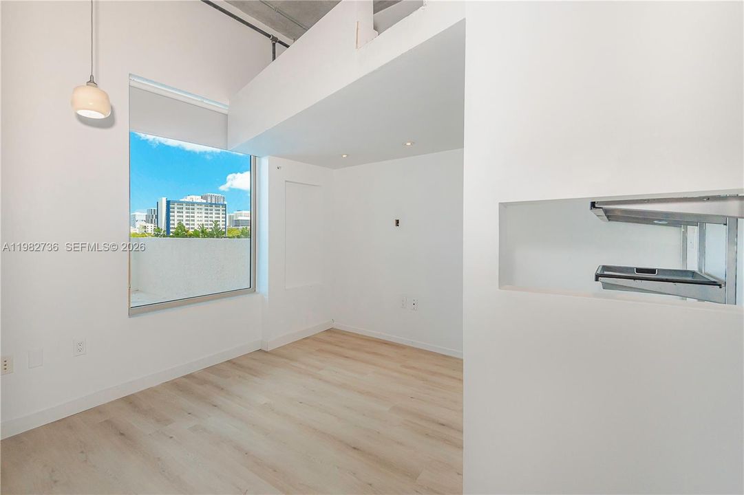 En Venta: $359,750 (1 camas, 1 baños, 782 Pies cuadrados)