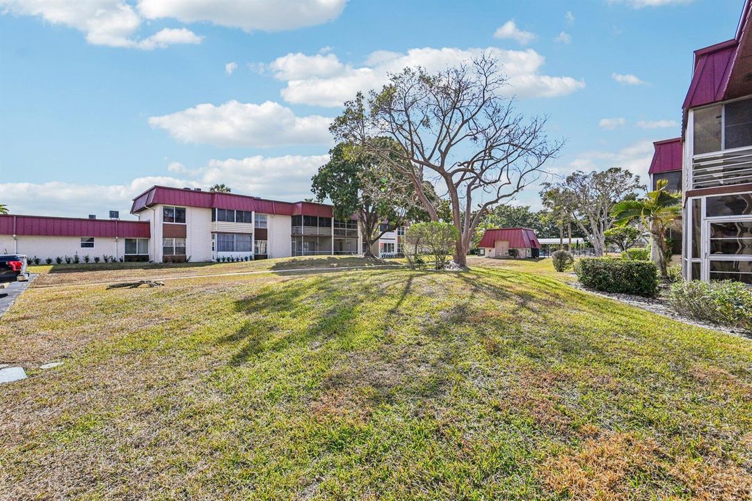 32-web-or-mls-W Greenway Dr-S1202-032