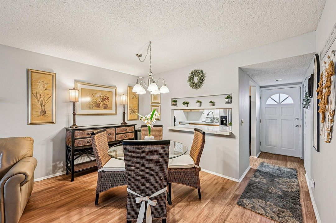 10-web-or-mls-W Greenway Dr-S1202-010
