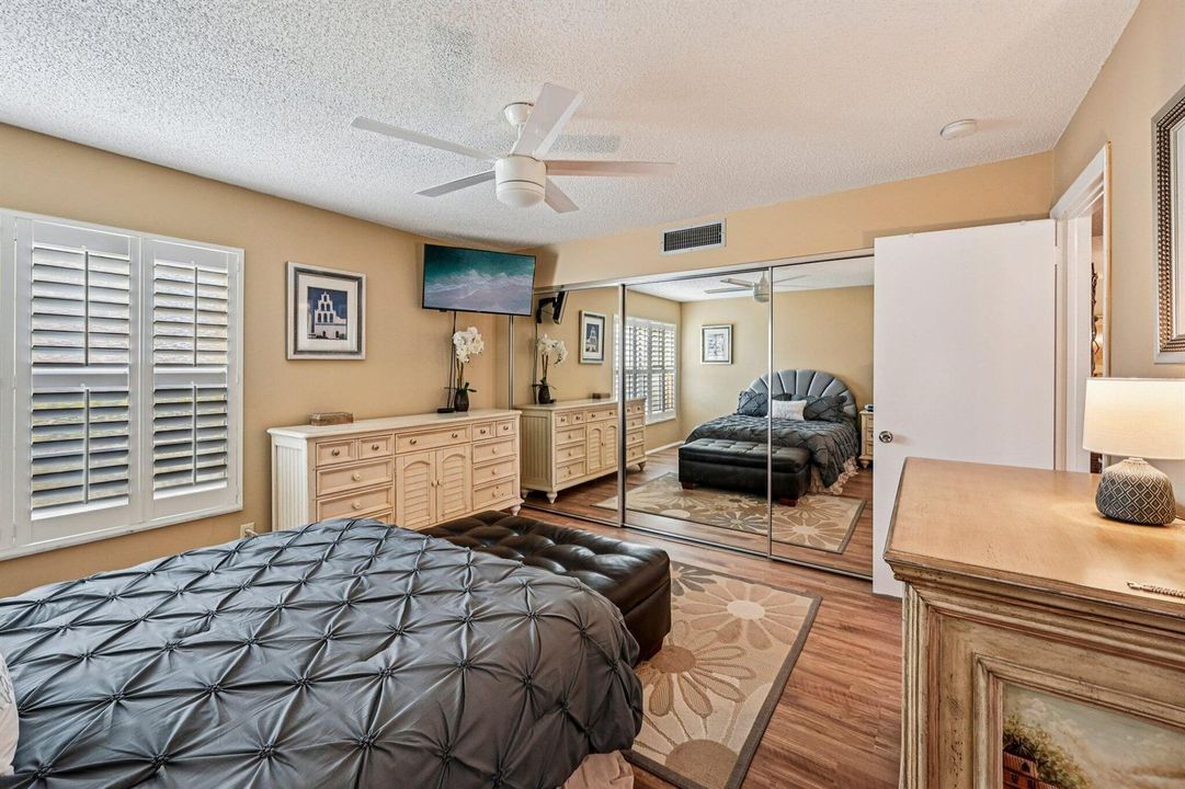 18-web-or-mls-W Greenway Dr-S1202-018