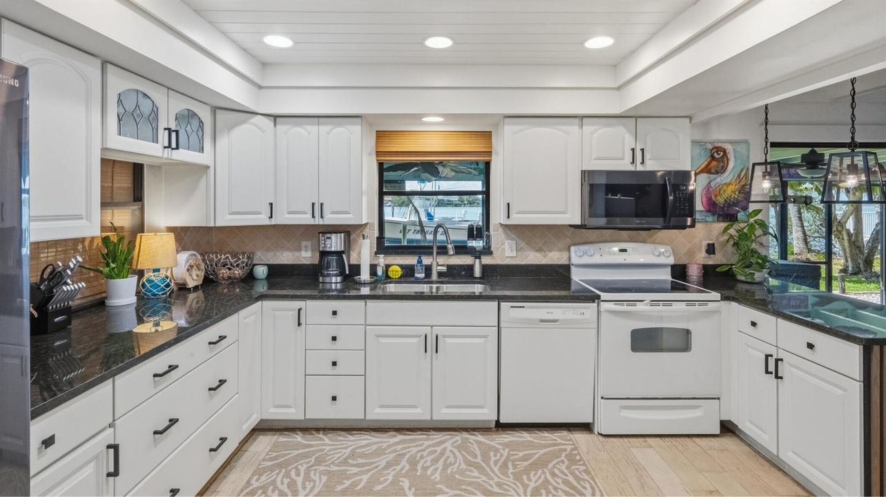 1305 Peninsular - 40