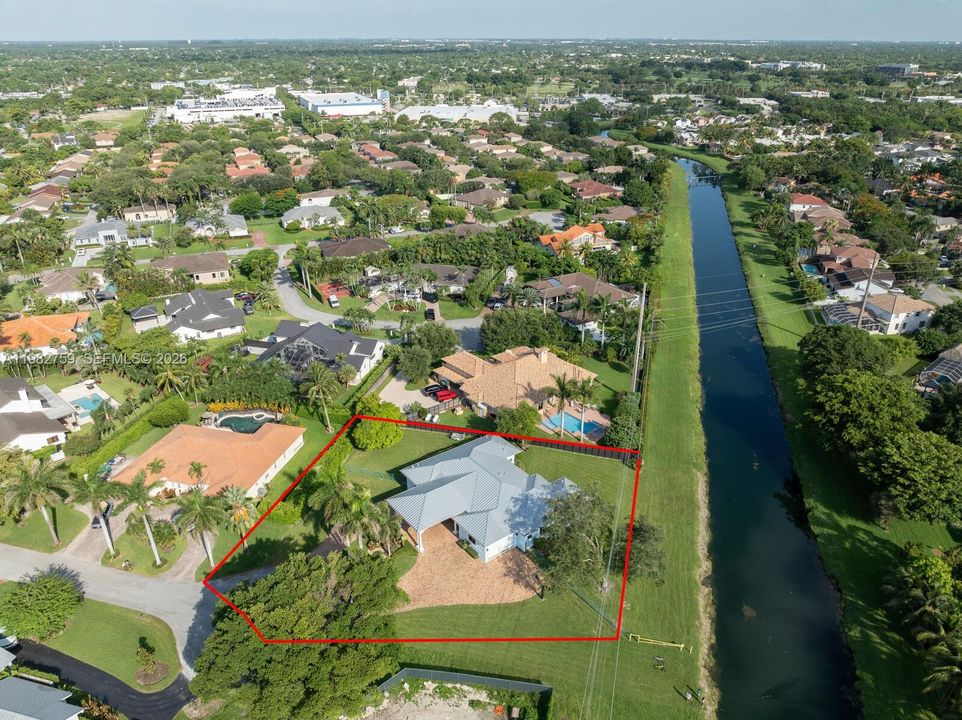 Vendido Recientemente: $1,599,000 (5 camas, 4 baños, 3209 Pies cuadrados)