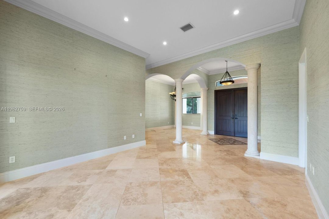 Vendido Recientemente: $1,599,000 (5 camas, 4 baños, 3209 Pies cuadrados)