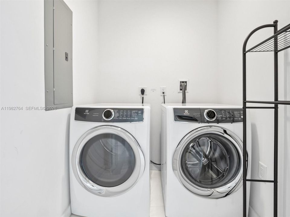 На продажу: $1,399,000 (3 спален, 4 ванн, 2204 Квадратных фут)