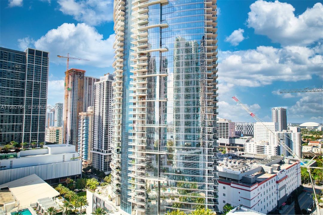 На продажу: $1,399,000 (3 спален, 4 ванн, 2204 Квадратных фут)