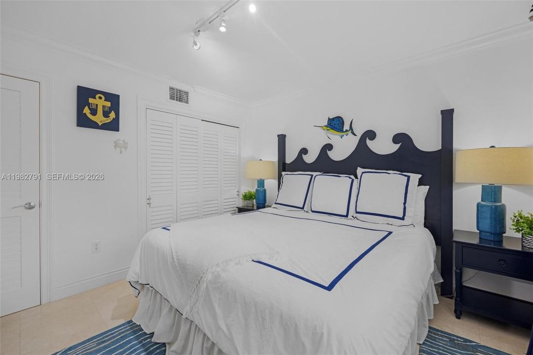 На продажу: $5,375,000 (4 спален, 3 ванн, 1970 Квадратных фут)