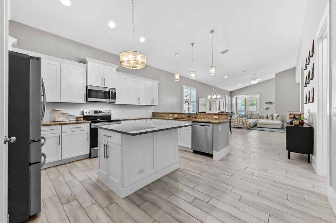 10 Kitchen 01