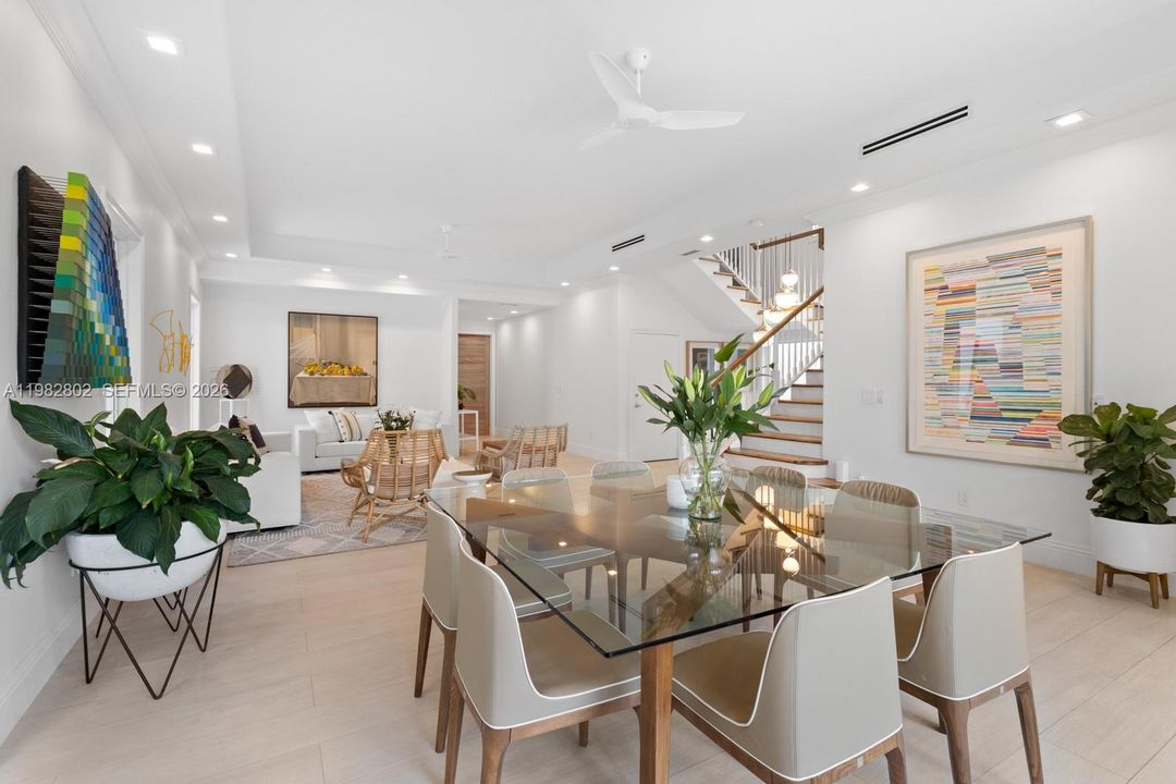 Active With Contract: $24,900 (5 beds, 6 baths, 3990 Square Feet)