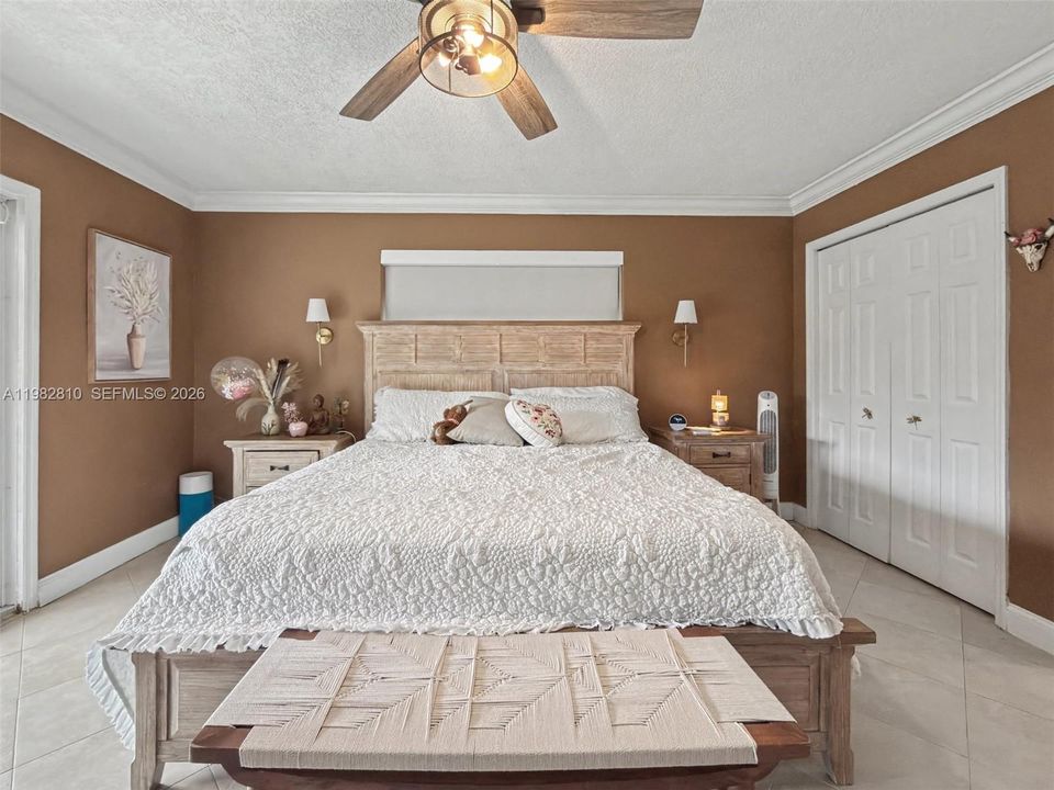 For Sale: $975,000 (4 beds, 2 baths, 2100 Square Feet)