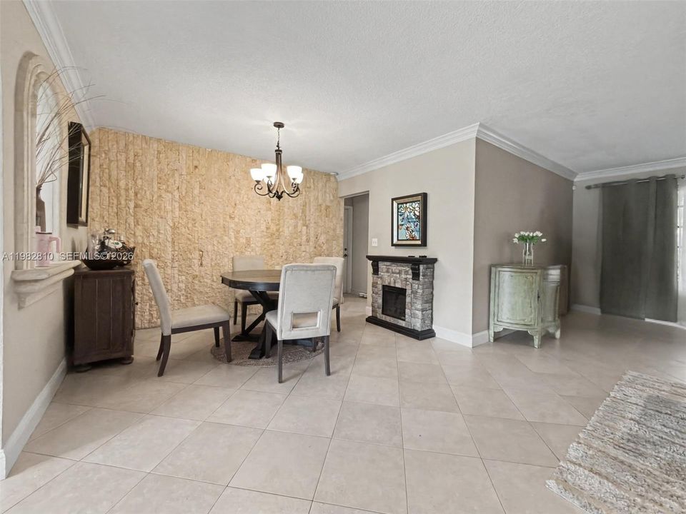 For Sale: $975,000 (4 beds, 2 baths, 2100 Square Feet)