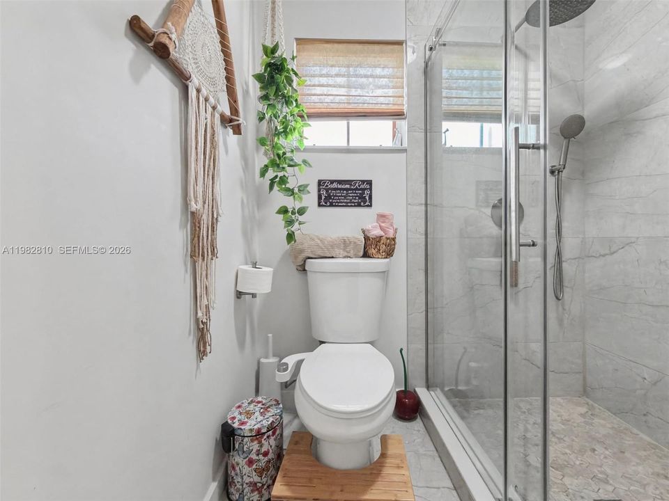 For Sale: $975,000 (4 beds, 2 baths, 2100 Square Feet)