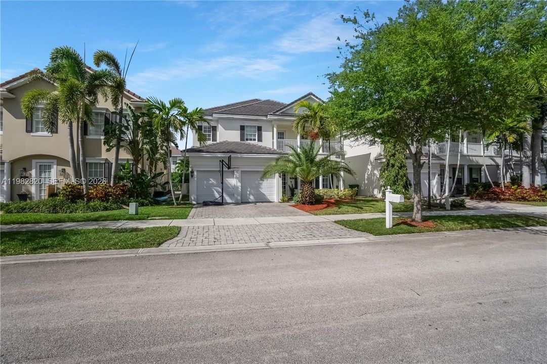 For Sale: $1,150,000 (4 beds, 4 baths, 2878 Square Feet)