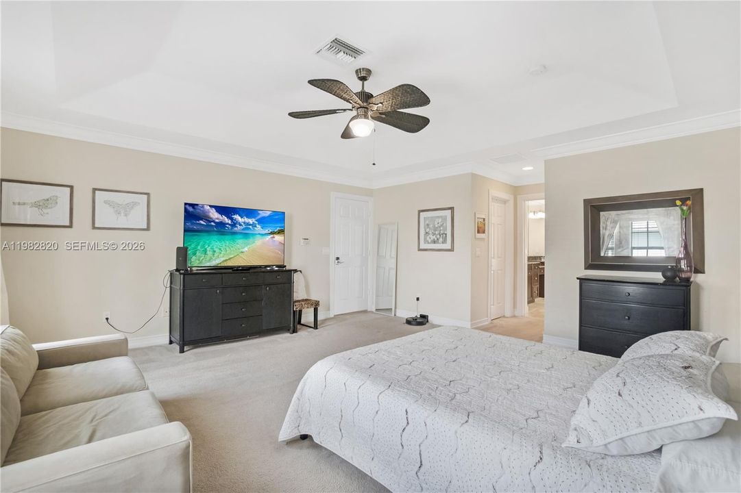 For Sale: $1,150,000 (4 beds, 4 baths, 2878 Square Feet)