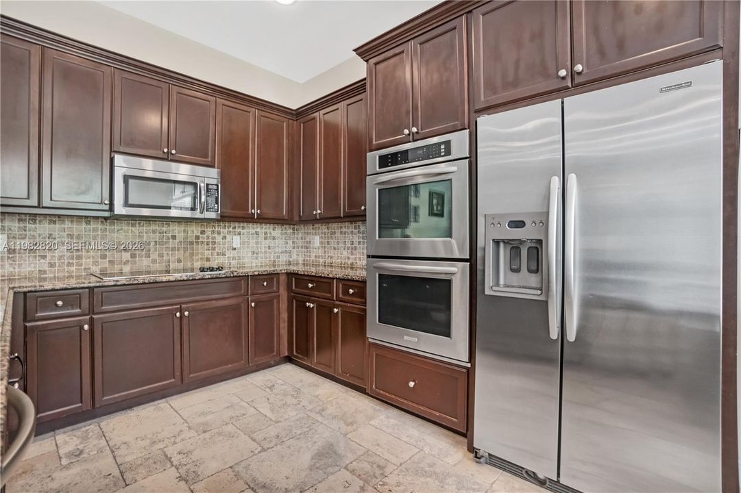 For Sale: $1,150,000 (4 beds, 4 baths, 2878 Square Feet)