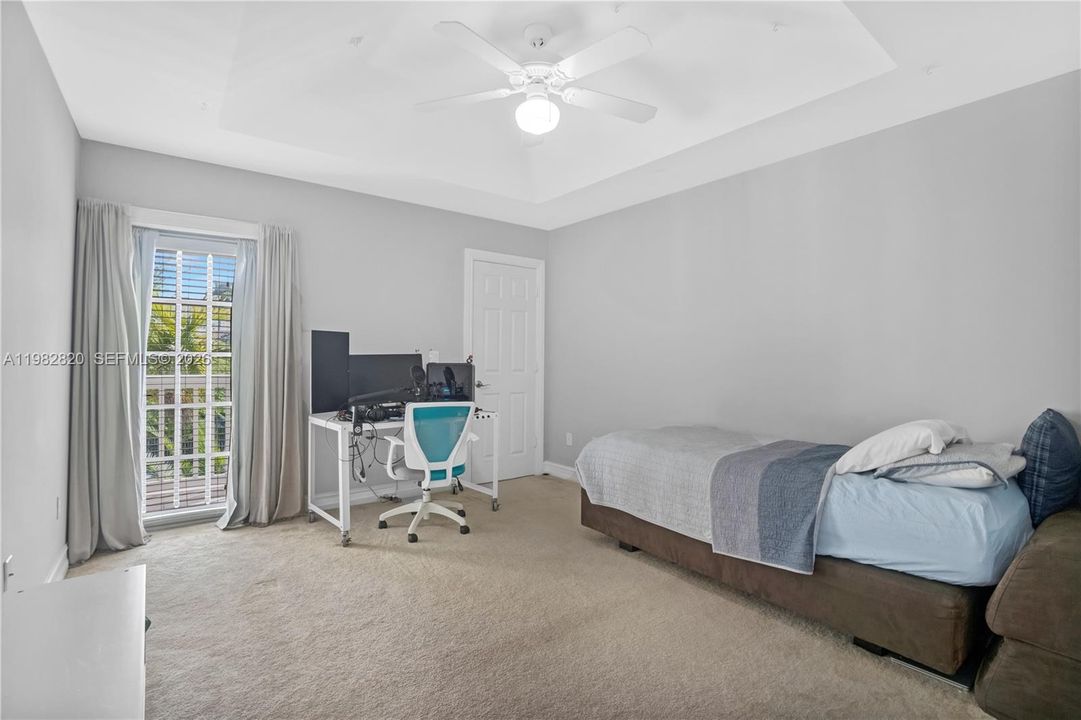 For Sale: $1,150,000 (4 beds, 4 baths, 2878 Square Feet)