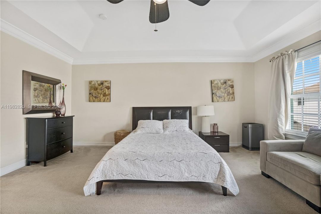 For Sale: $1,150,000 (4 beds, 4 baths, 2878 Square Feet)