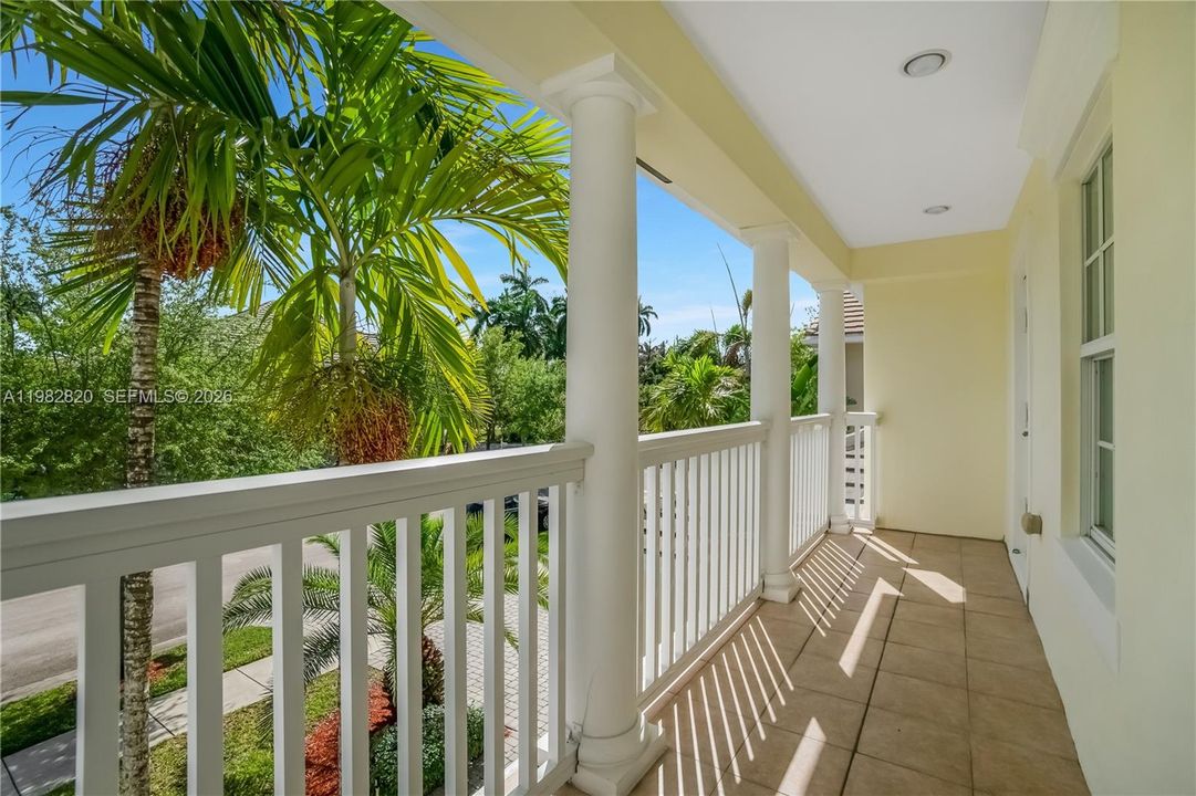 For Sale: $1,150,000 (4 beds, 4 baths, 2878 Square Feet)