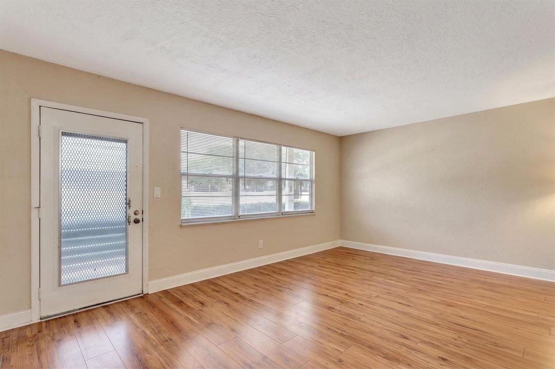 2401 Antigua Circle_40