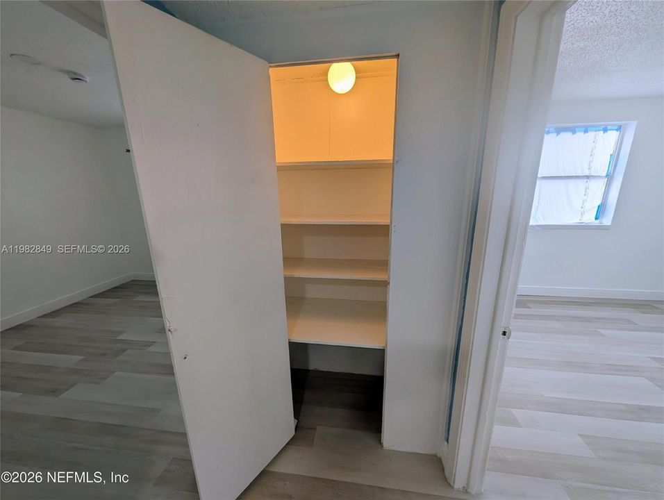 Recently Rented: $1,600 (3 beds, 1 baths, 1250 Square Feet)
