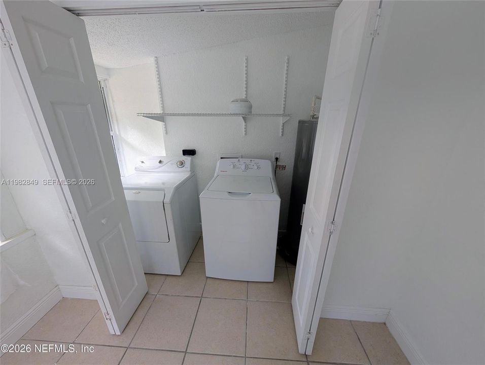 Recently Rented: $1,600 (3 beds, 1 baths, 1250 Square Feet)