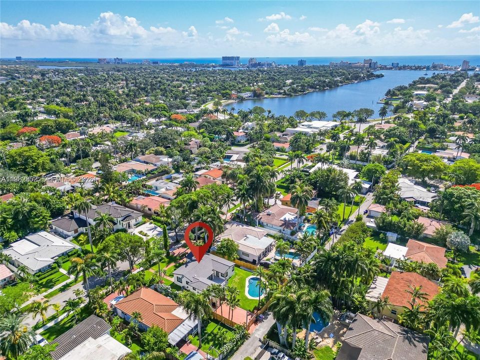 Active With Contract: $1,050,000 (3 beds, 2 baths, 1676 Square Feet)