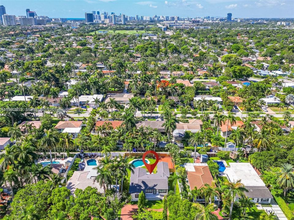 Active With Contract: $1,050,000 (3 beds, 2 baths, 1676 Square Feet)