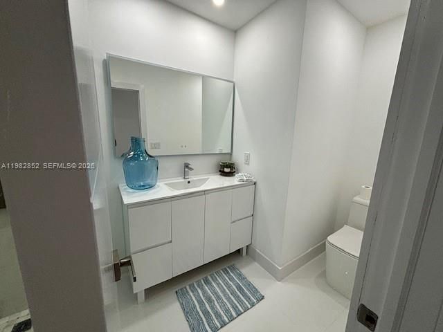 Active With Contract: $1,050,000 (3 beds, 2 baths, 1676 Square Feet)