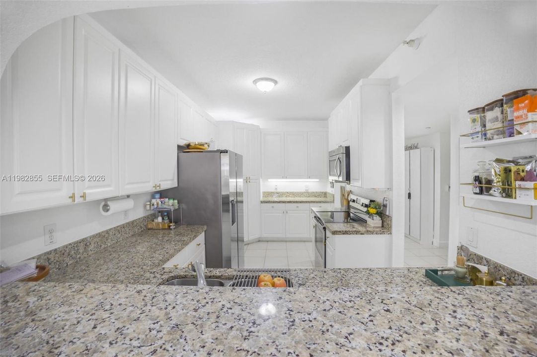 На продажу: $495,000 (3 спален, 2 ванн, 1710 Квадратных фут)