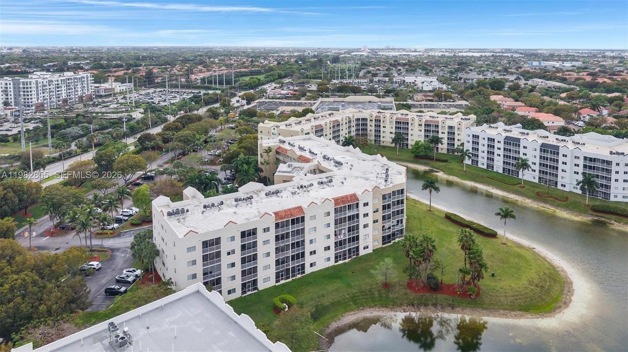 На продажу: $495,000 (3 спален, 2 ванн, 1710 Квадратных фут)