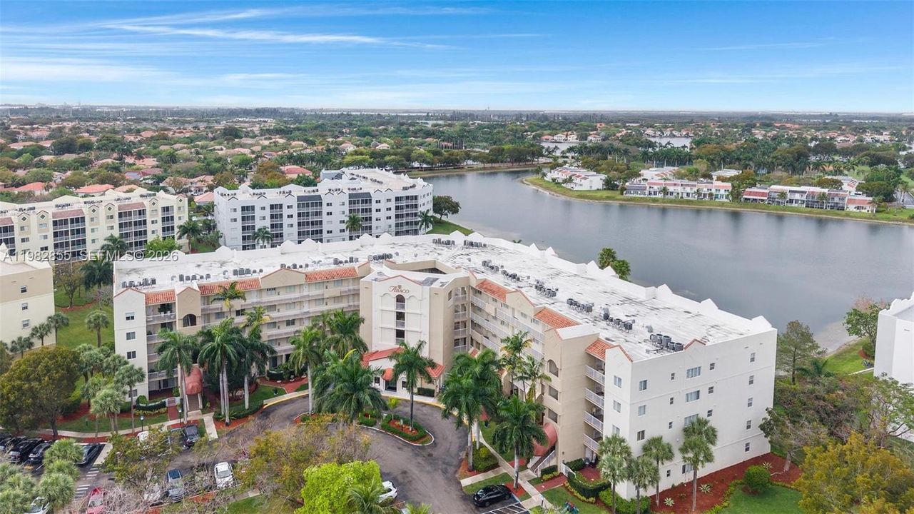 На продажу: $495,000 (3 спален, 2 ванн, 1710 Квадратных фут)