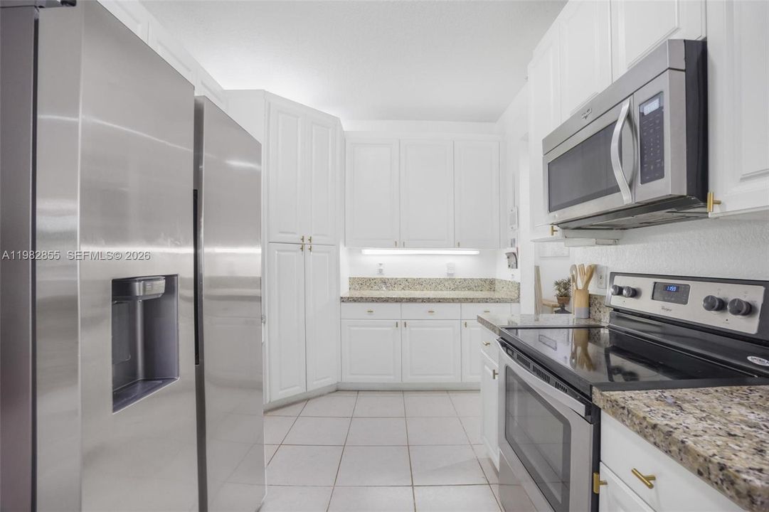 На продажу: $495,000 (3 спален, 2 ванн, 1710 Квадратных фут)