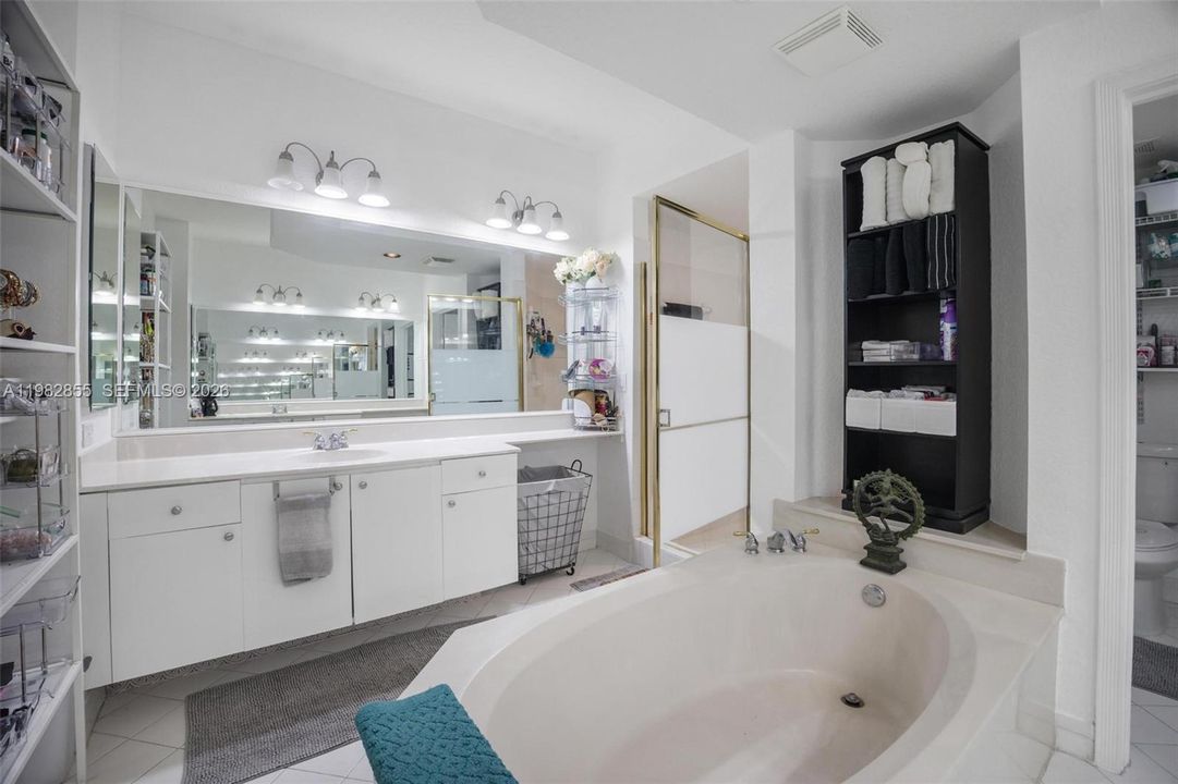 На продажу: $495,000 (3 спален, 2 ванн, 1710 Квадратных фут)