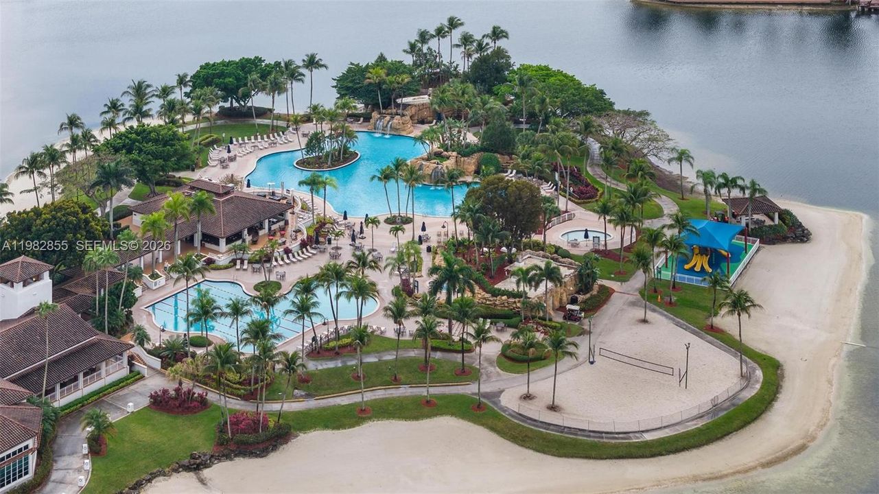 На продажу: $495,000 (3 спален, 2 ванн, 1710 Квадратных фут)