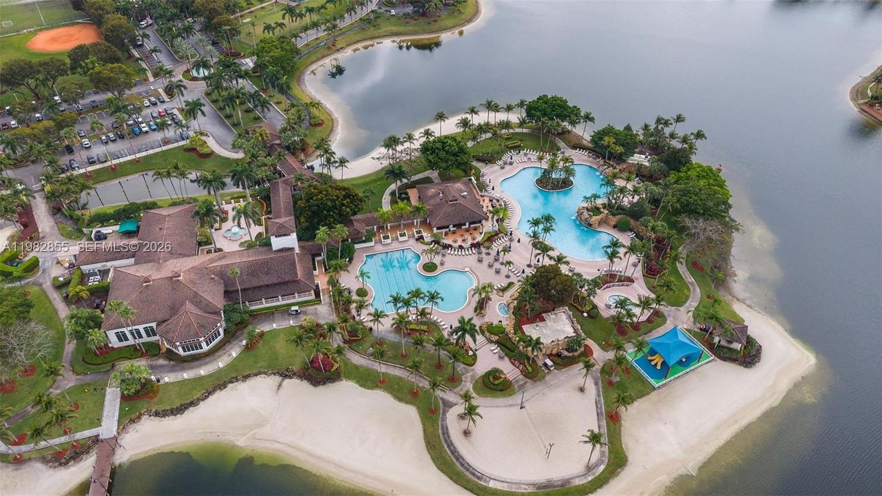 На продажу: $495,000 (3 спален, 2 ванн, 1710 Квадратных фут)