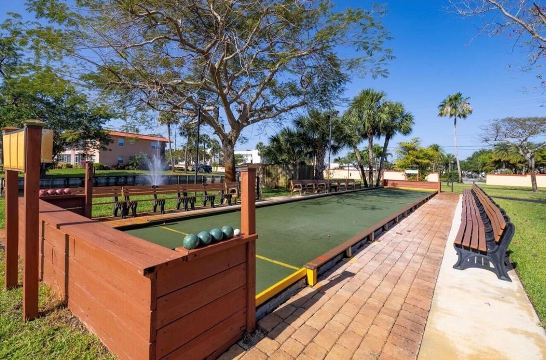Bocce Ball