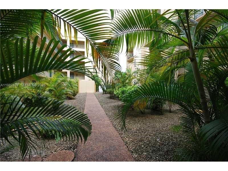 Под контрактом: $2,000 (2 спален, 2 ванн, 1066 Квадратных фут)