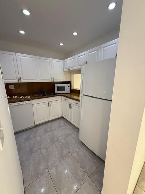 Под контрактом: $2,000 (2 спален, 2 ванн, 1066 Квадратных фут)