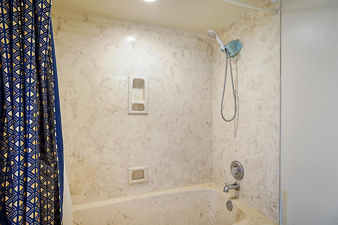 7597 Nemec Dr N -24