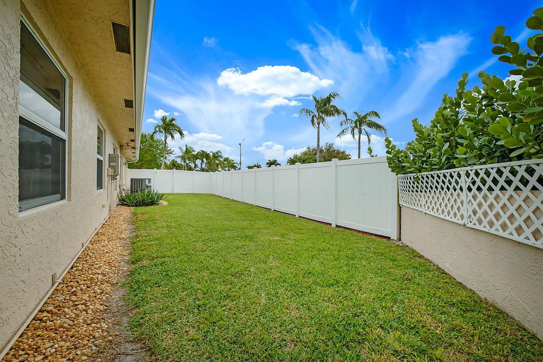 7597 Nemec Dr N -37