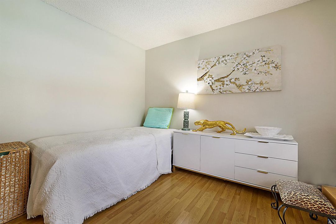 7597 Nemec Dr N -25