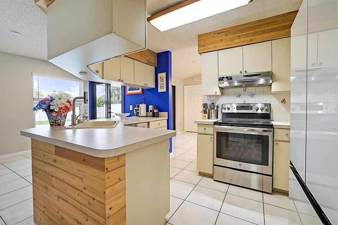7597 Nemec Dr N -16