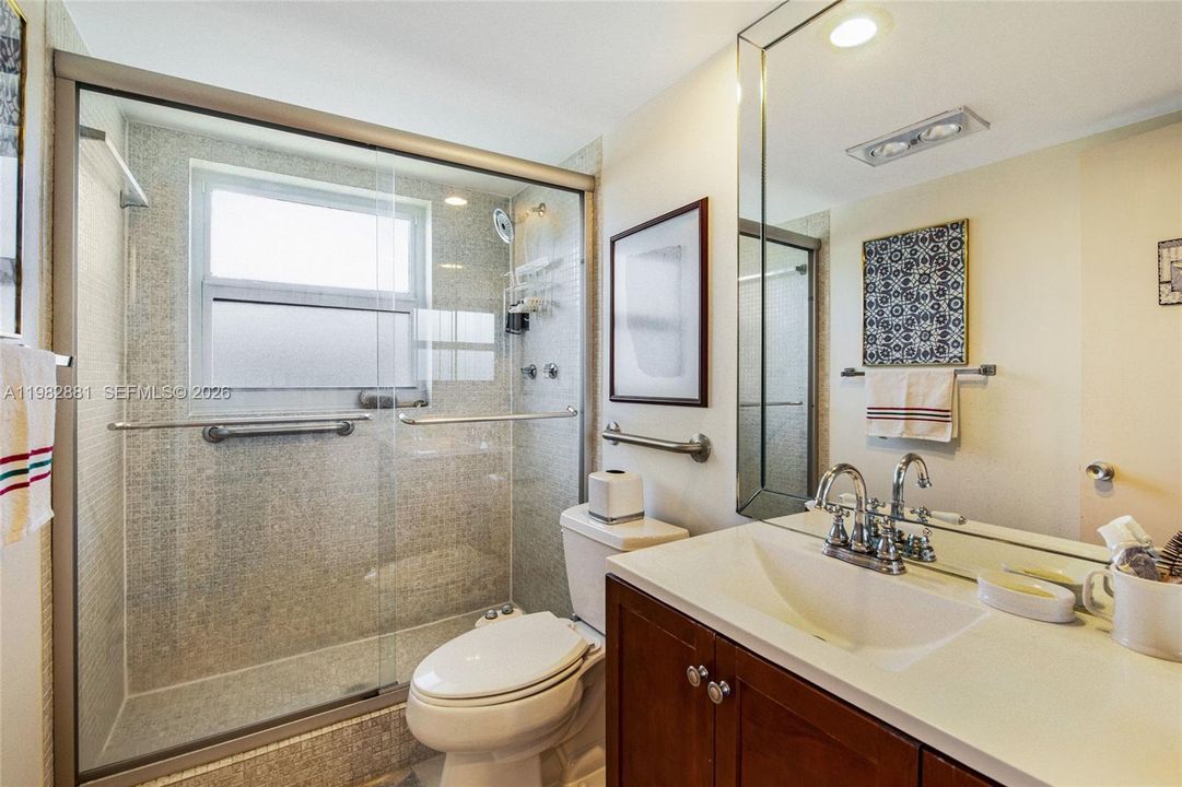 На продажу: $500,000 (3 спален, 2 ванн, 1435 Квадратных фут)