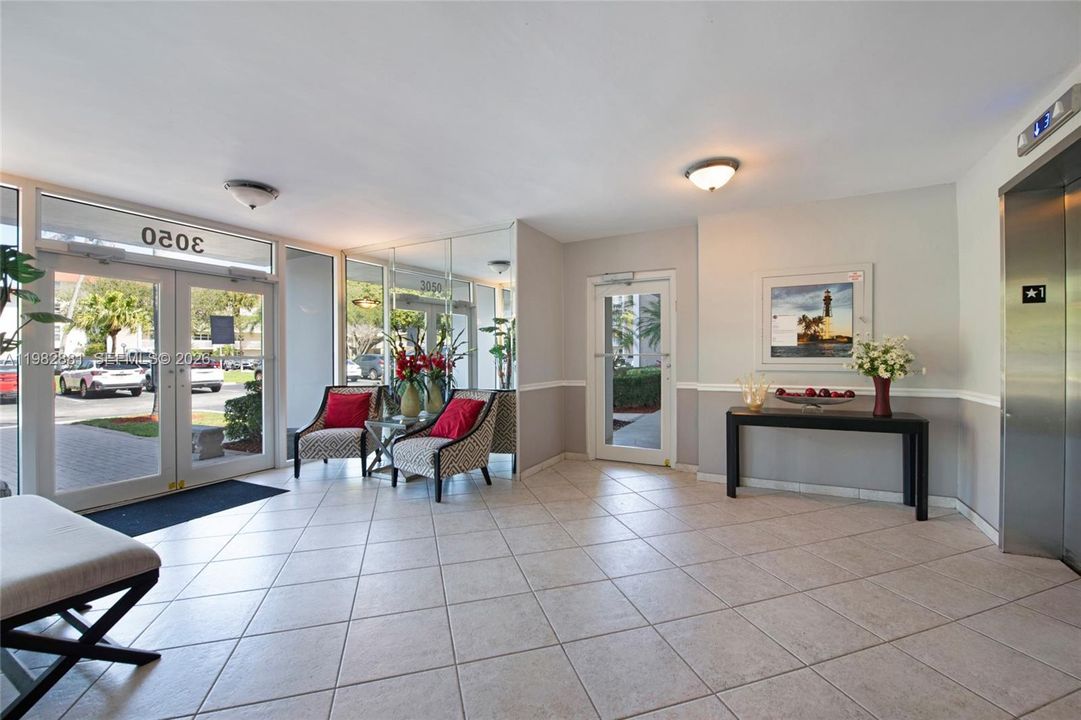 На продажу: $500,000 (3 спален, 2 ванн, 1435 Квадратных фут)