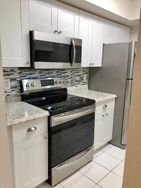Activo con contrato: $235,000 (2 camas, 1 baños, 834 Pies cuadrados)