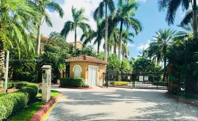 Activo con contrato: $235,000 (2 camas, 1 baños, 834 Pies cuadrados)
