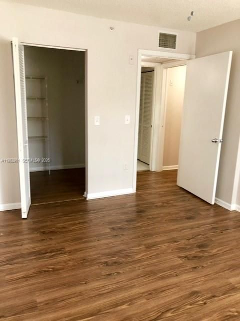 Activo con contrato: $235,000 (2 camas, 1 baños, 834 Pies cuadrados)