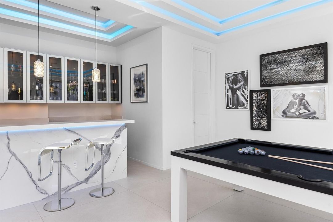 Bar Area 1