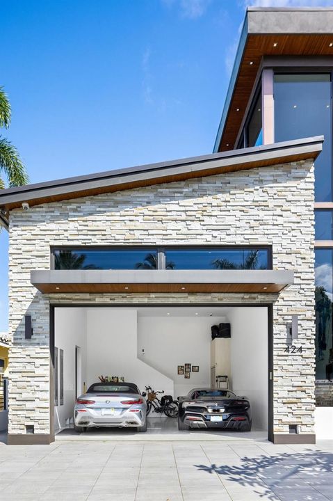 Garage 1
